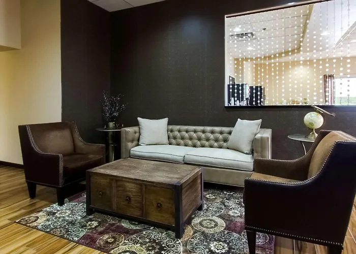 Quality & Airport Hotel Moline