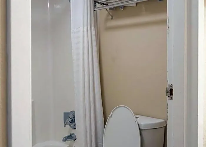 Hotel Quality & Airport 3*