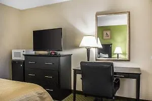 Hotel Quality & Airport 3*